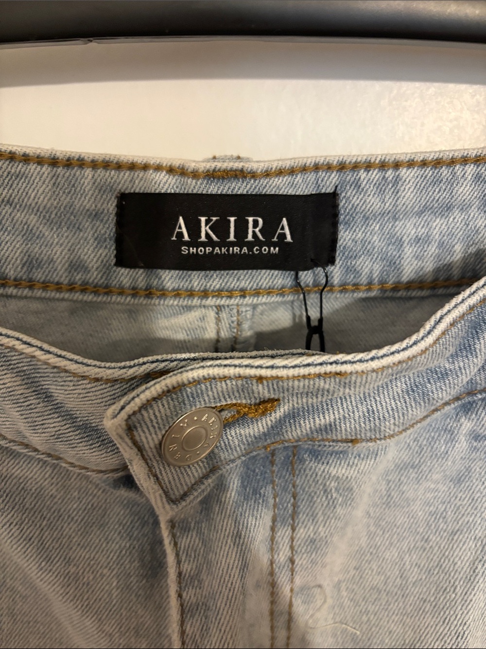 AKIRA Light Blue Straight-Leg Jeans with Side Button Trim - Picture 2 of 8